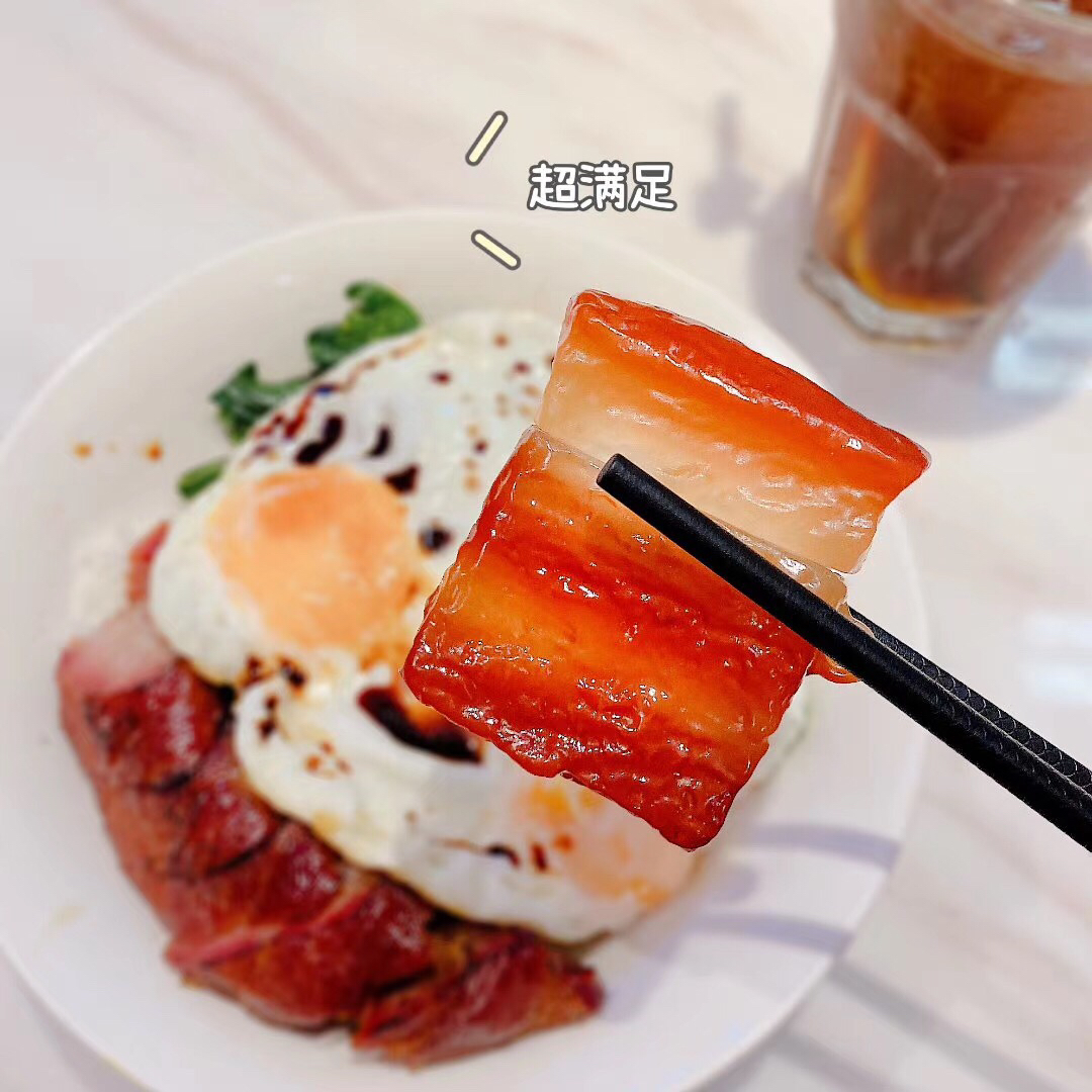 Realistic roast pork AirPods case