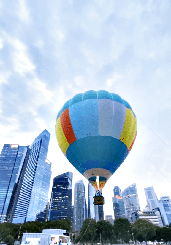 Hot air balloon Singapore Ballons Du Monde