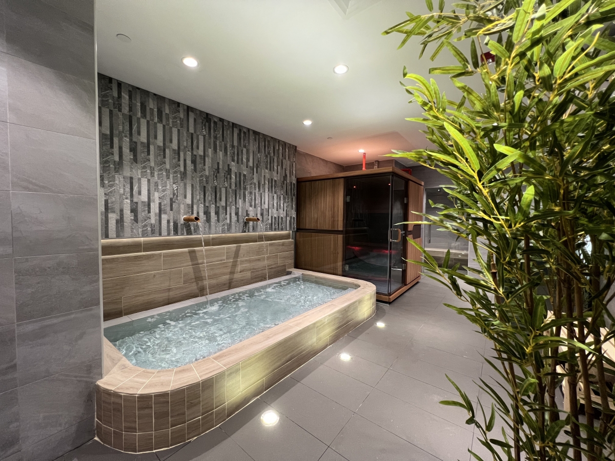 HEIWA Wellness & Spa jacuzzi