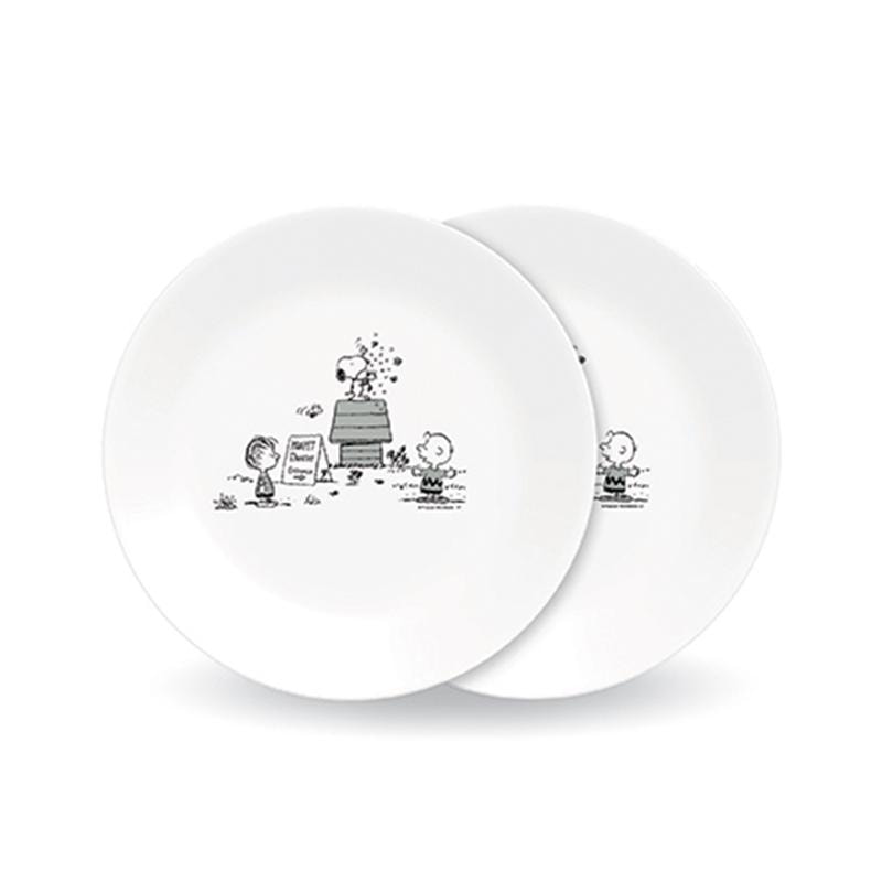Corelle x Snoopy Monochrome Limited Edition 2pc Dinner Plate Set Corelle x Snoopy Monochrome Limited Edition 2pc Dinner Plate Set