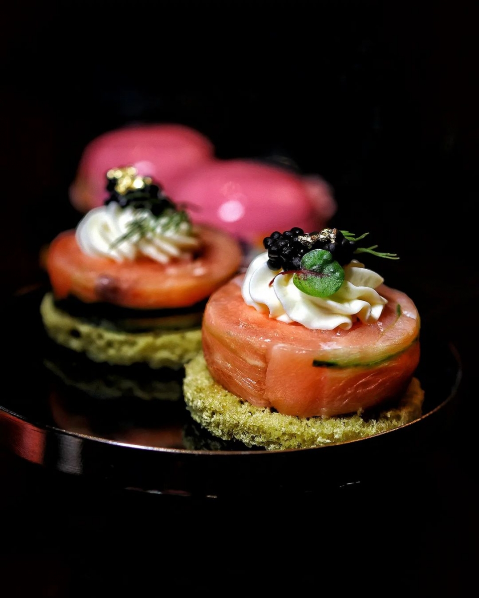 Fashionista Afternoon Tea @ Conrad Centennial Singapore_Smoked Salmon and Caviar Wheels