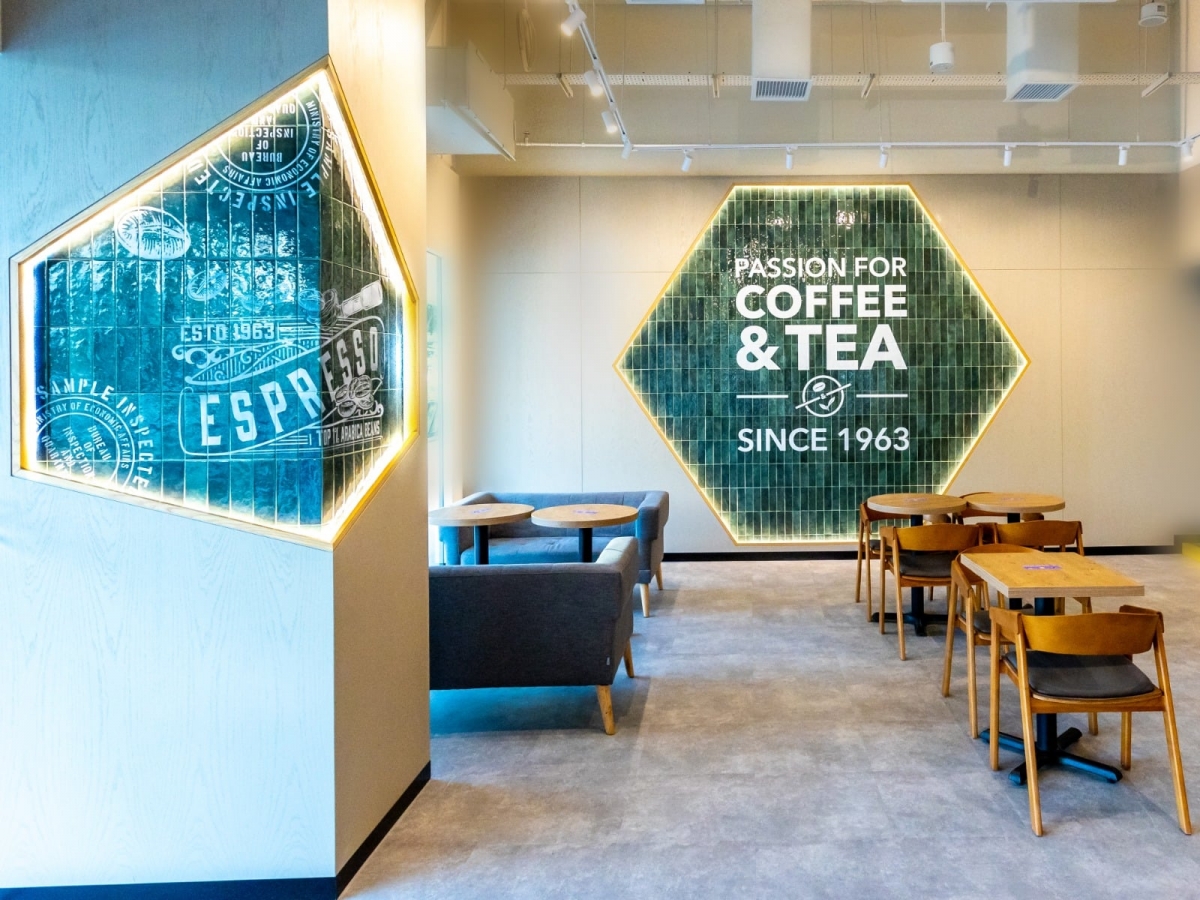 The Coffee Bean & Tea Leaf Singapore cafe at Wisteria Mall