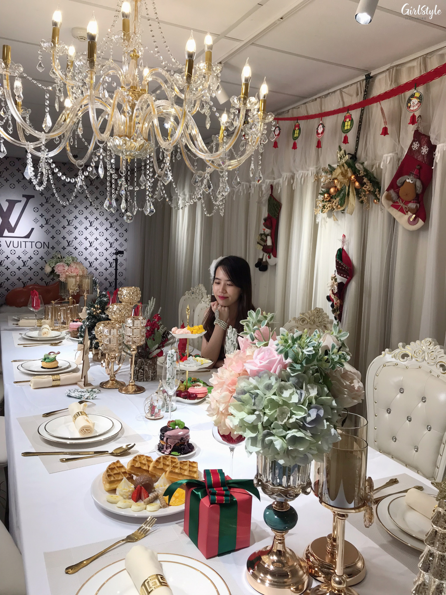 Luxury dining room at I WAN Selfie Studio