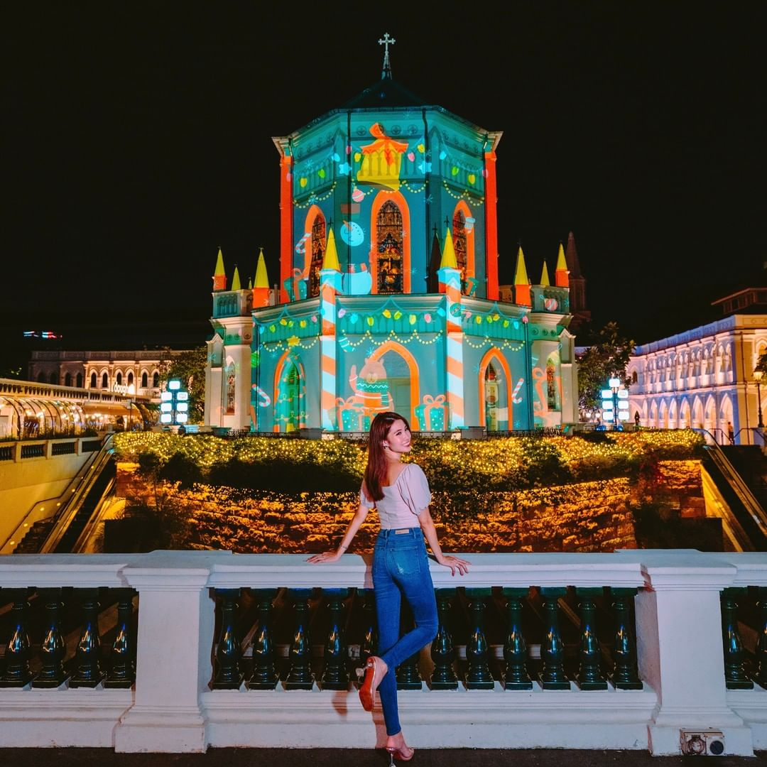 CHIJMES light show Christmas 2021