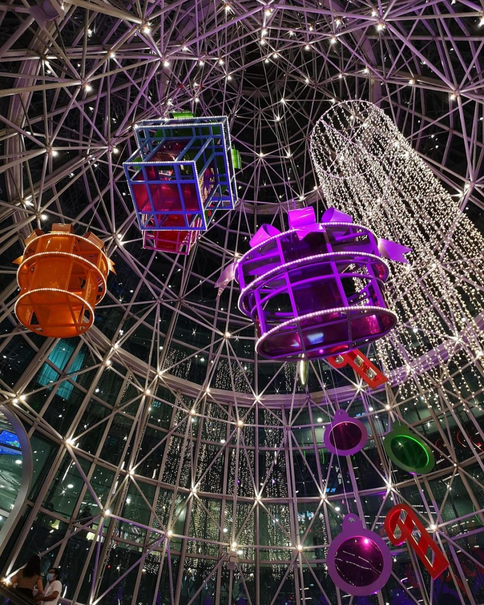 Wheelock Place Christmas 2021 decorations