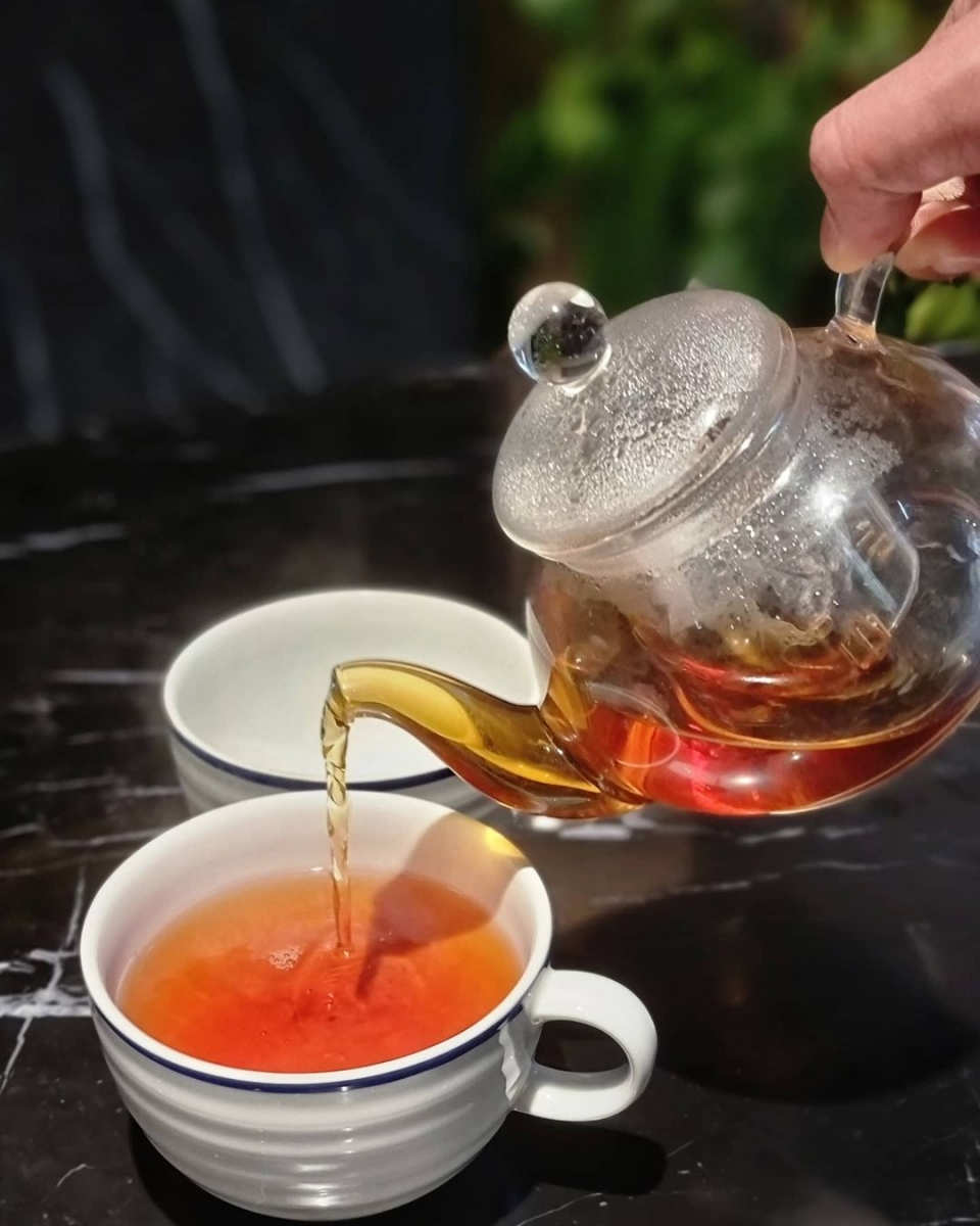 Vegan Chocolate High Tea Set from Porcelain Café_Gryphon Floral Tea