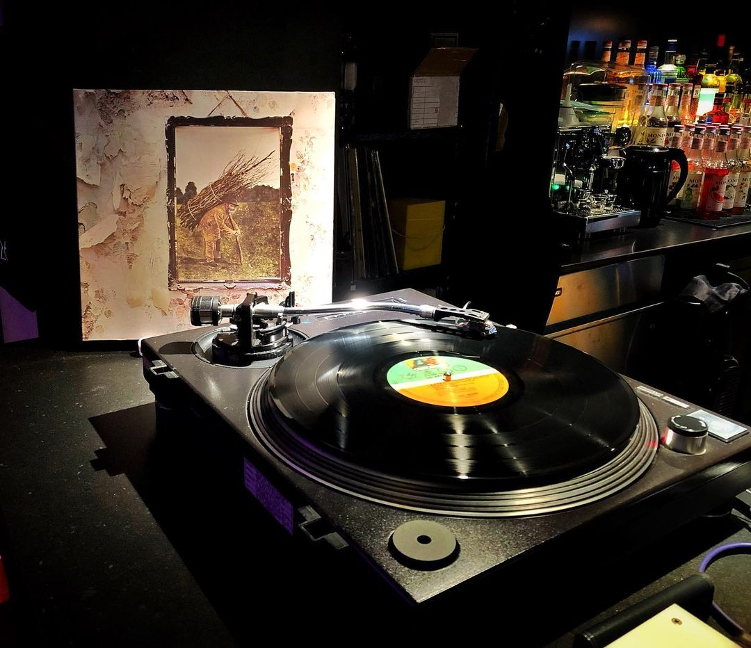 Vertigo26 Singapore vinyl bar