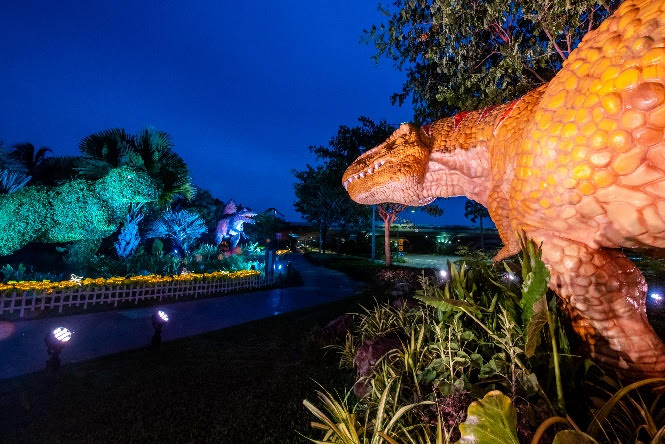 Dino Dazzle Jurassic Mile Christmas 2021
