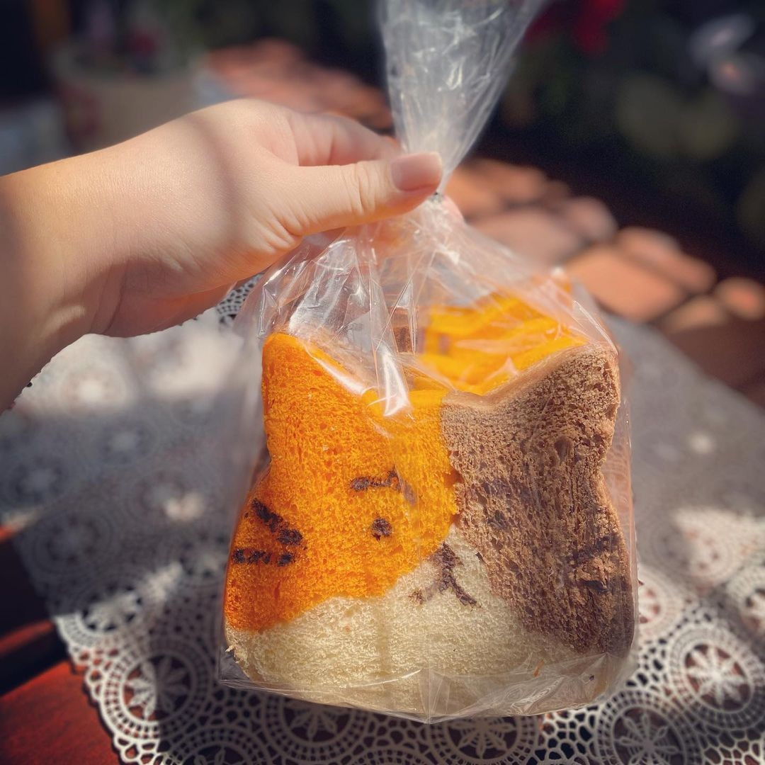 A loaf of cat-shaped bread by Cai Mama Shop