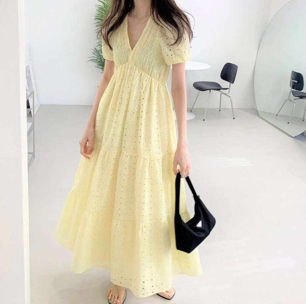 Jes Mojo_Broderie Anglaise Smocked Layer Maxi Dress