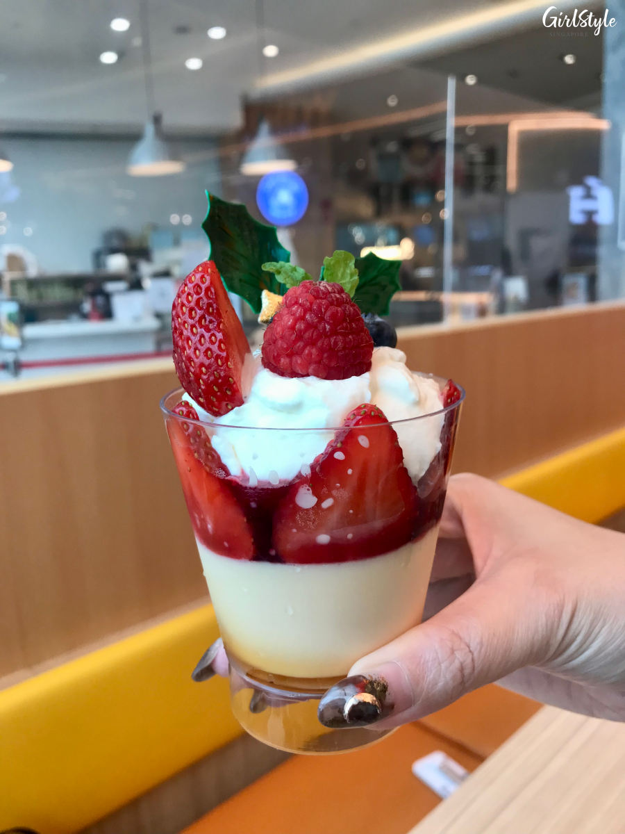 Alice's Tea Party Tweedle Berry Parfait at Tamago-EN