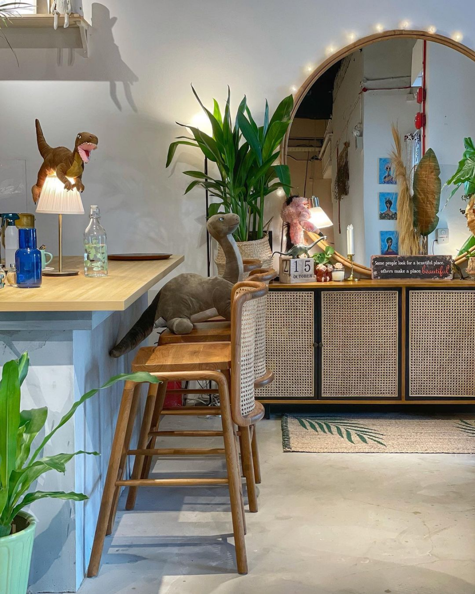 Bailey And Whiskey cafe Singapore