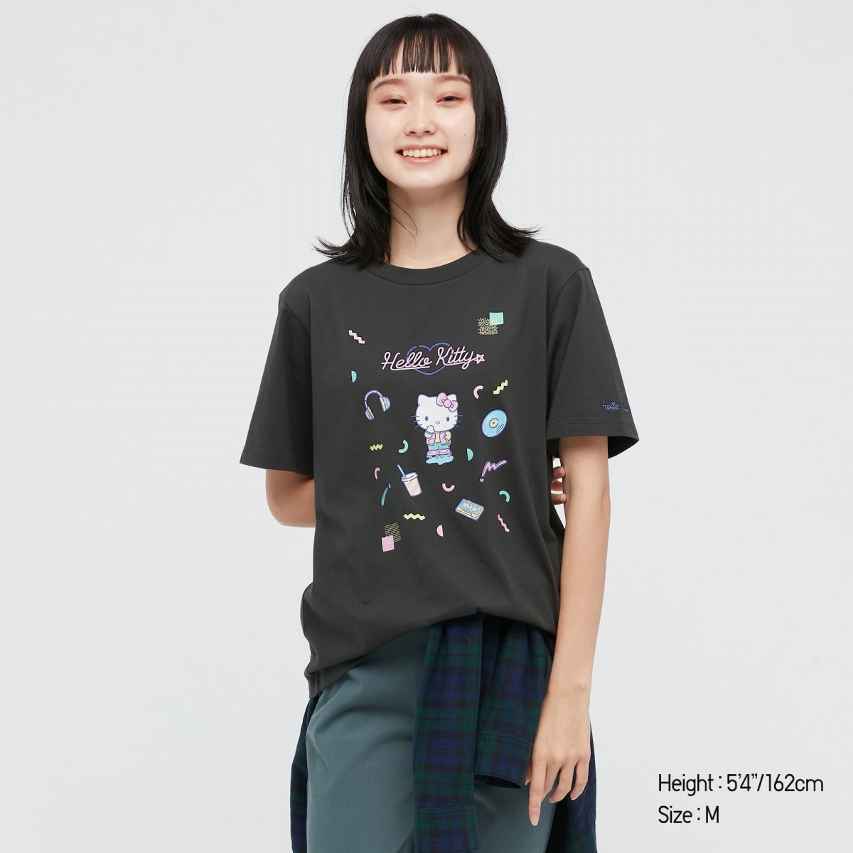 UNIQLO X Sanrio 80s City Pop Black Hello Kitty t-shirt