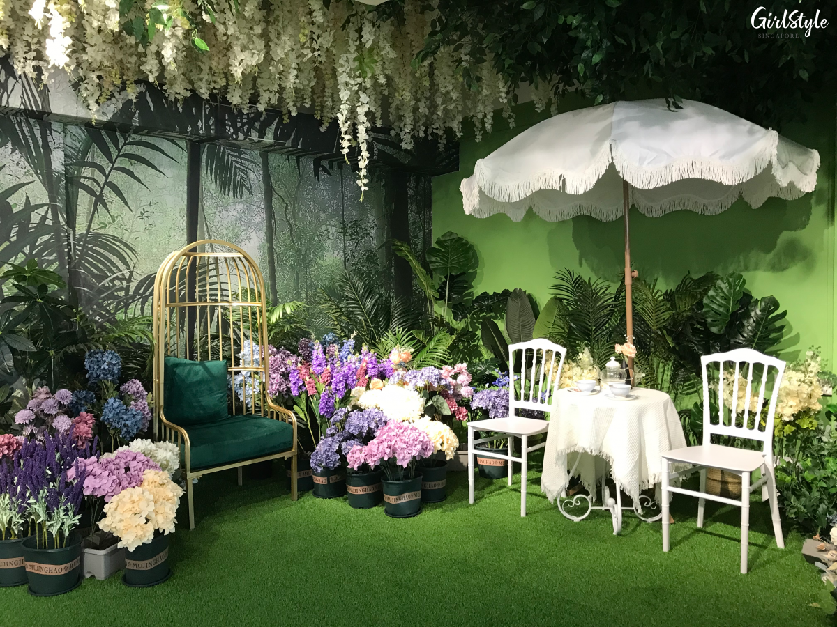 Floral garden themed room at I WAN Selfie Studio