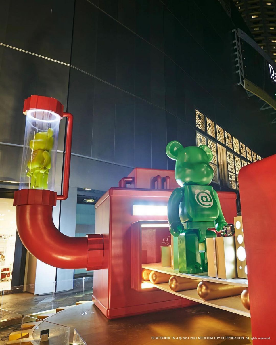 Giant BE@RBRICK installation Singapore