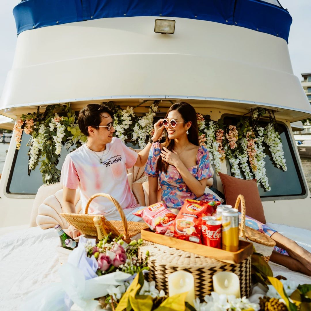 Yachtnic Singapore yacht picnic
