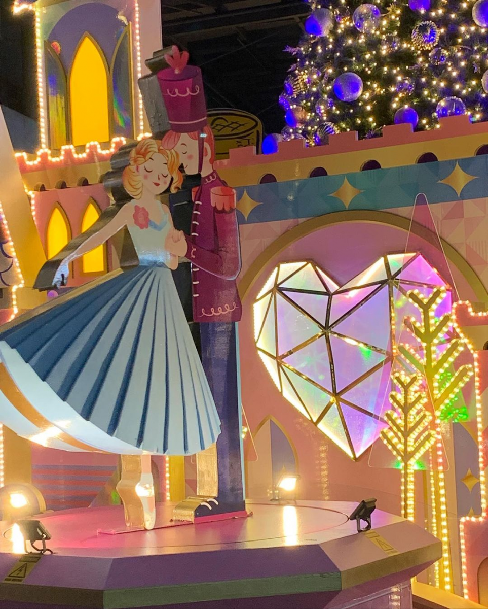 Pink castle 313@Somerset Christmas 2021 decorations
