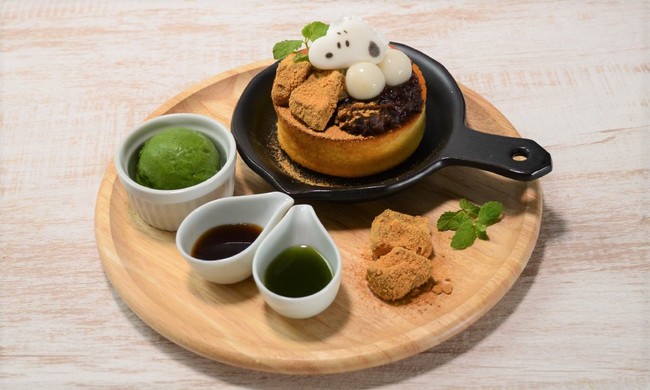 Snoopy Japanese-style thick pancakes