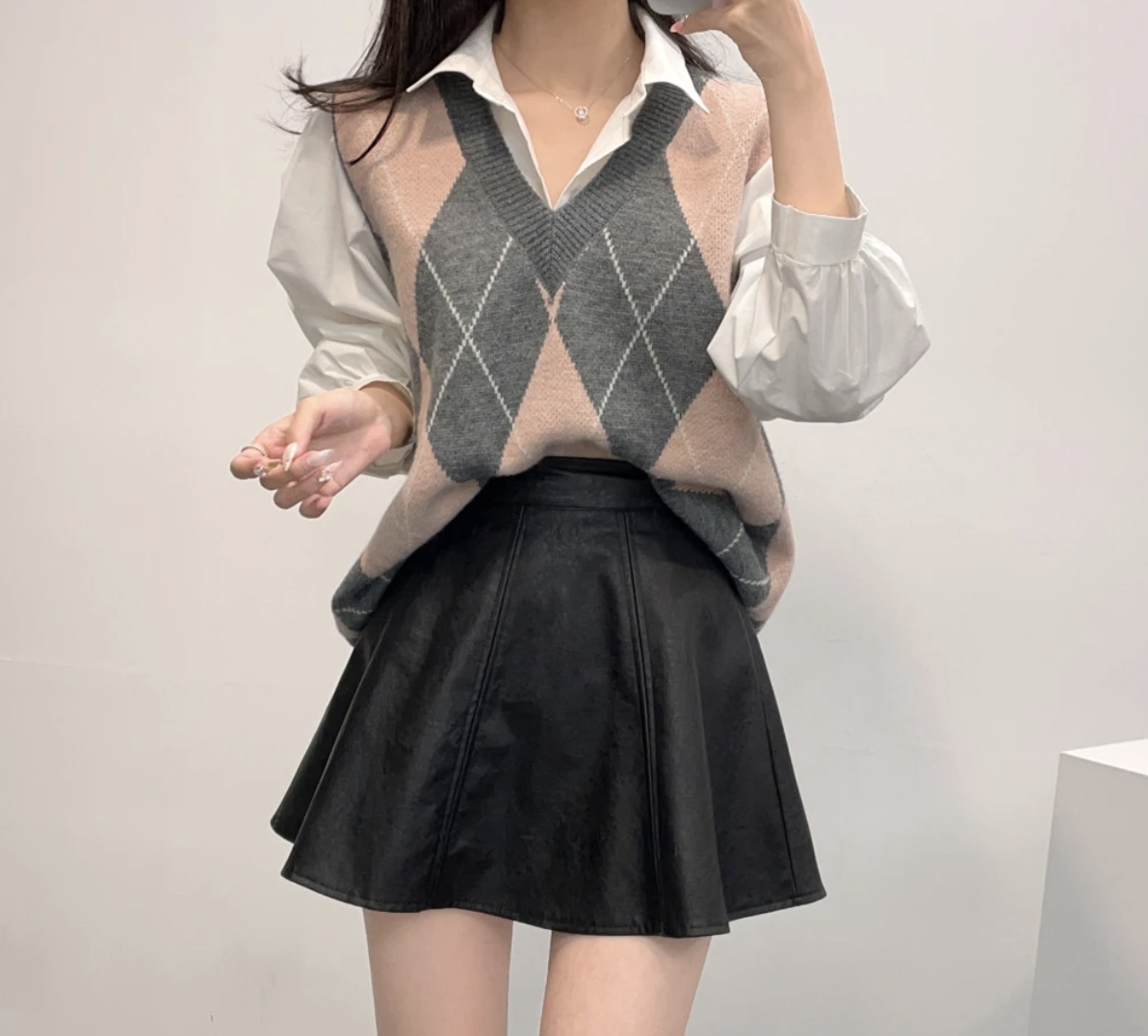 Seoulish_Half Loose Fit Argyle Knit Best Vest