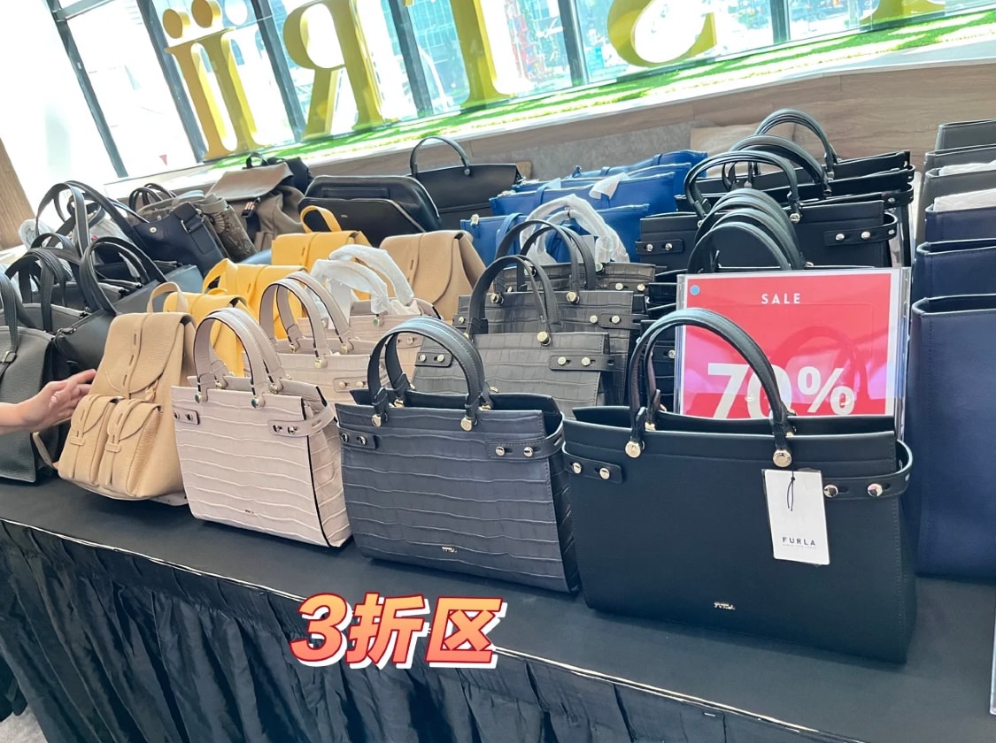 Furla Friends and Family Sale at Republic Plaza