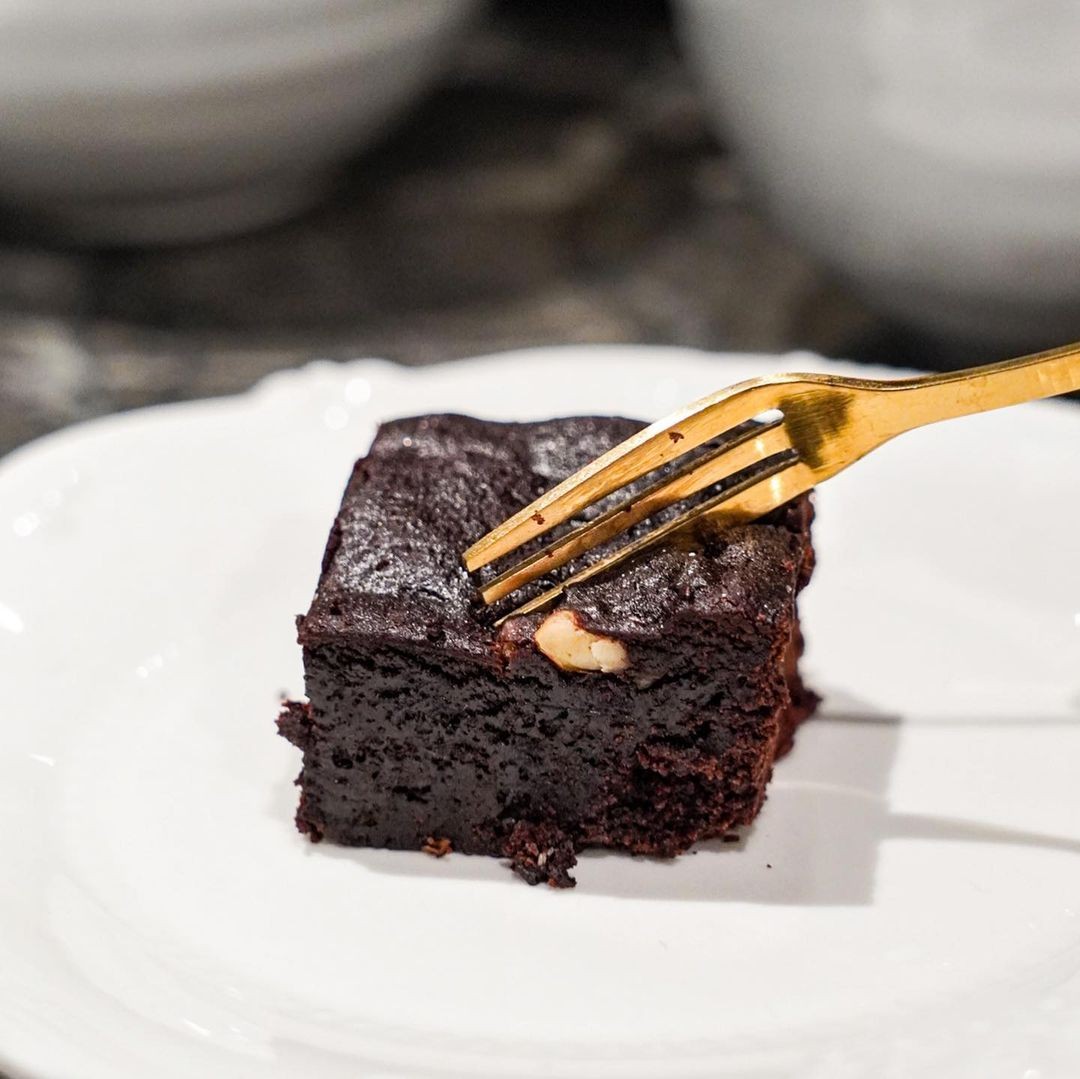 Vegan Chocolate High Tea Set from Porcelain Café_Double Chocolate Fudgy Brownies