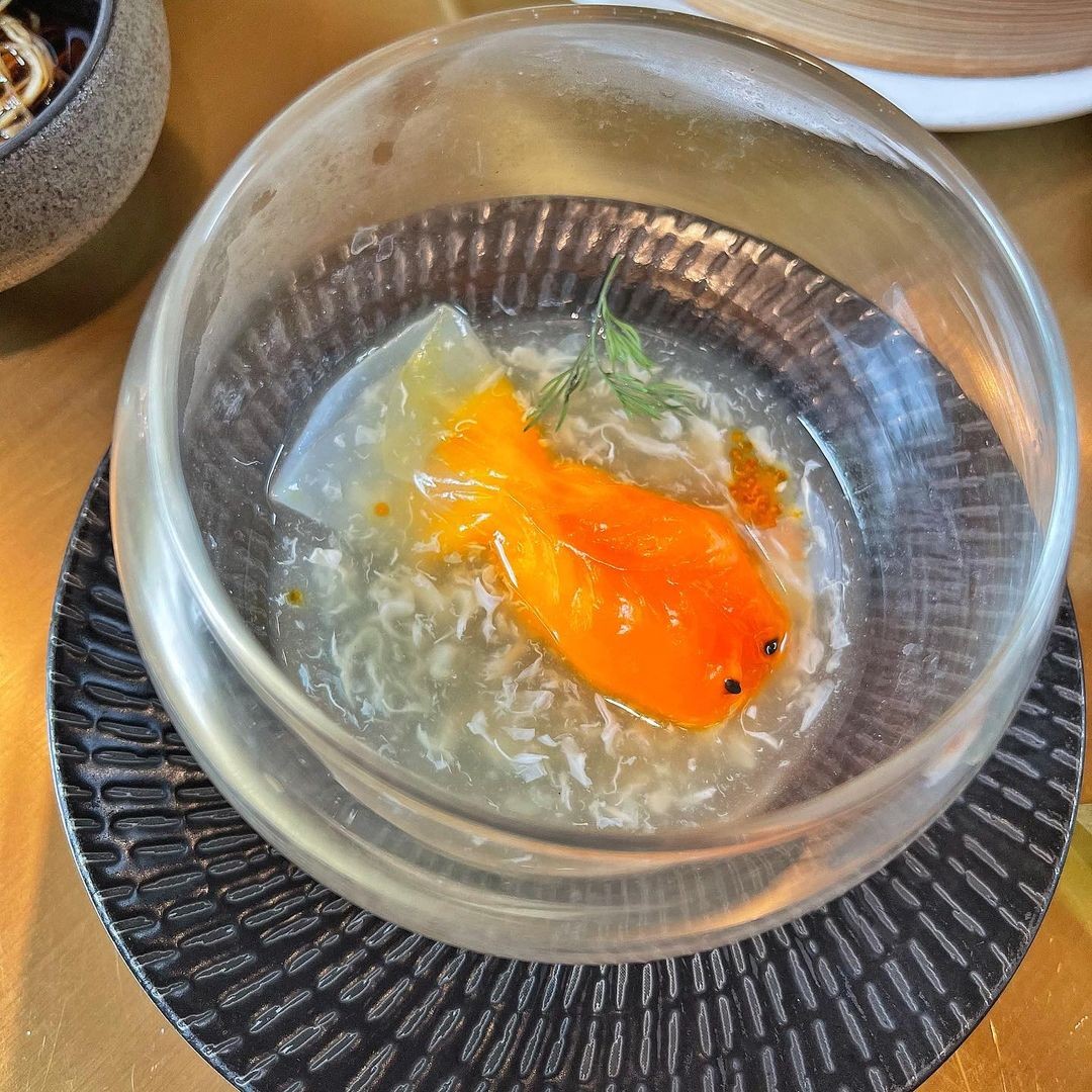 Double-boiled Clear Chicken Soup with goldfish dumping at Min Jiang Dempsey