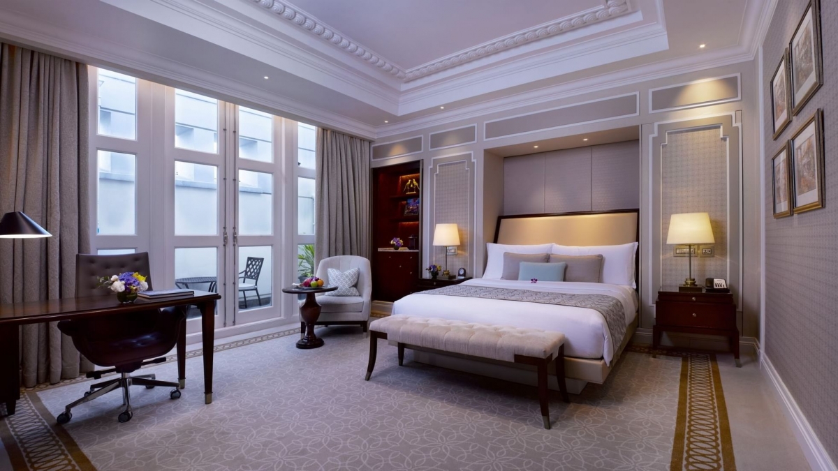The Fullerton Hotel Heritage Room