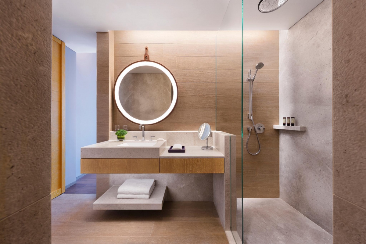 Andaz Singapore hotel King Bed room bathroom