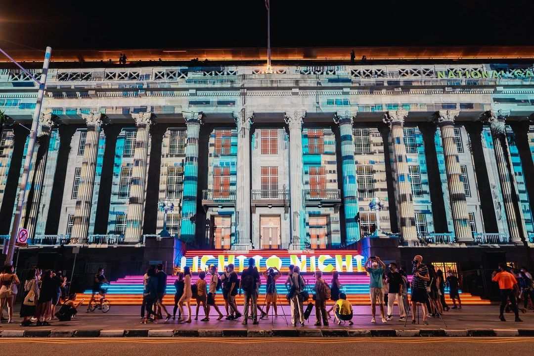 Light To Night 2022 Refractioned National Gallery light show