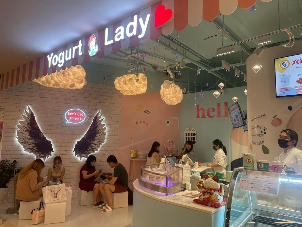 Yogurt Lady_store interior