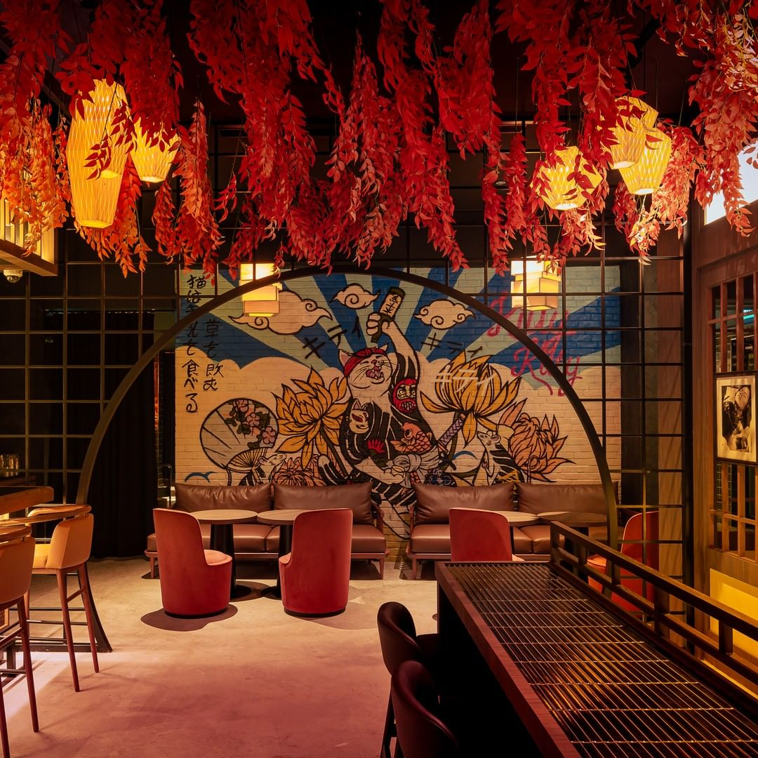 Here Kitty Kitty - romantic bar in Singapore