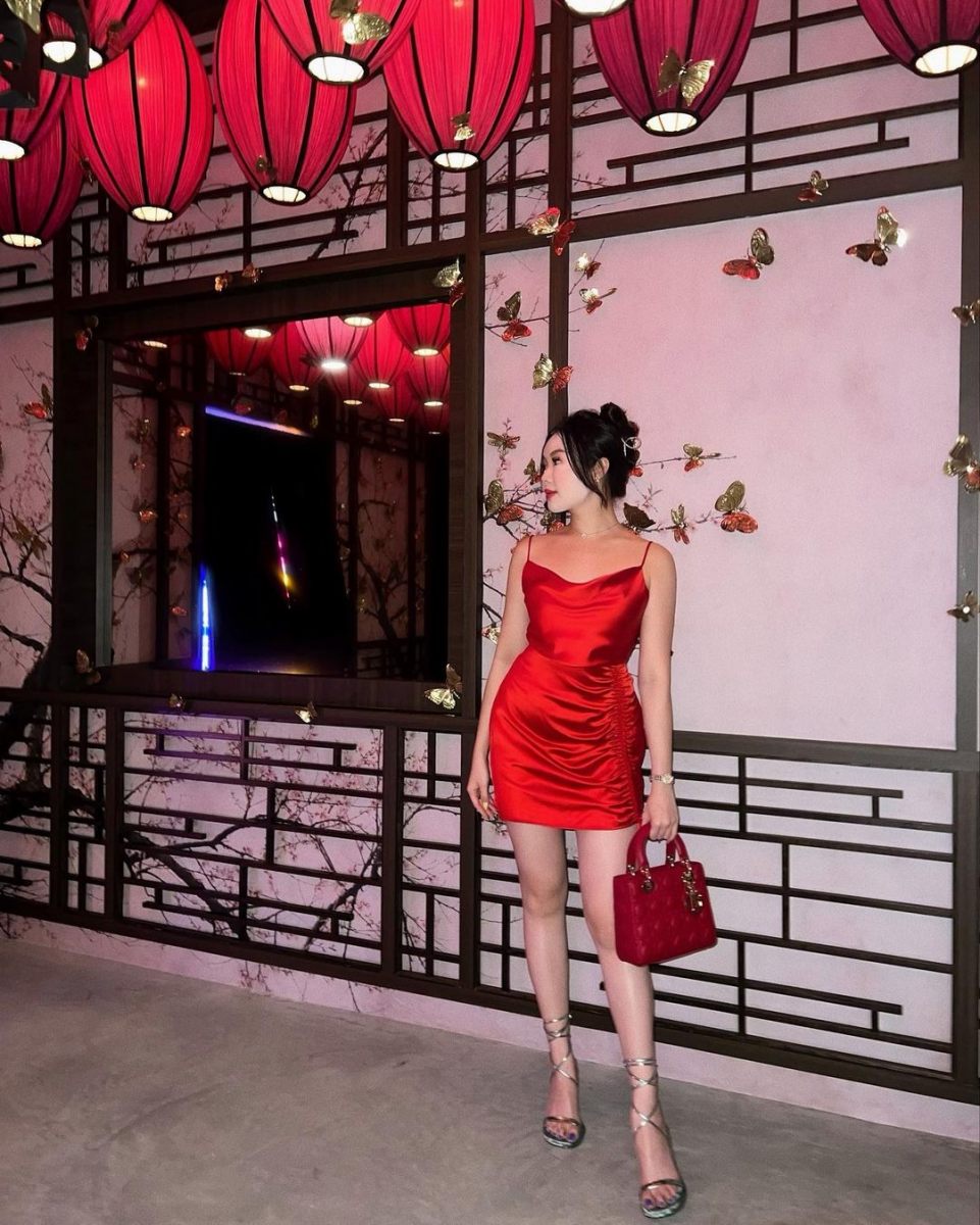 Here Kitty Kitty - romantic bar in Singapore