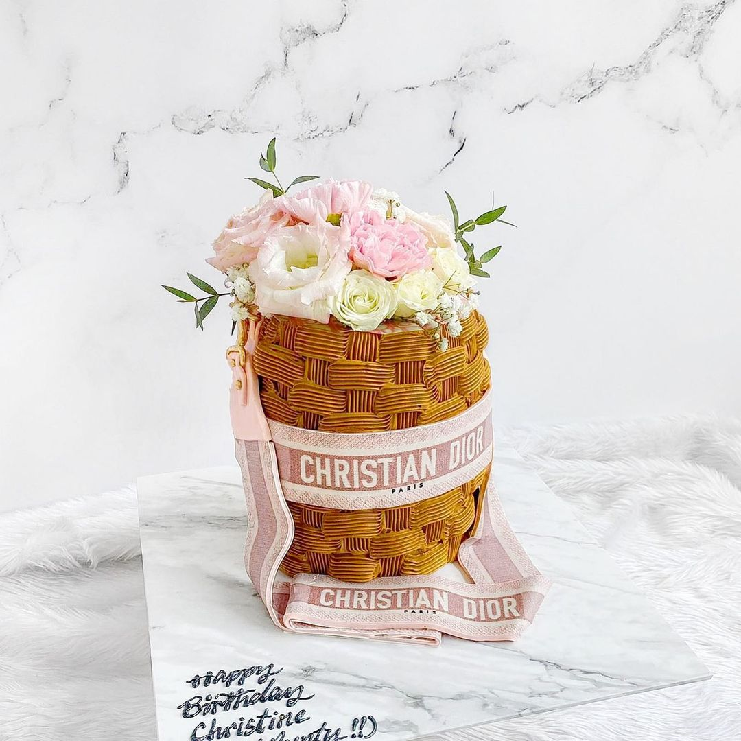 Luxury bag cakes in Singapore by Lisse Cakes