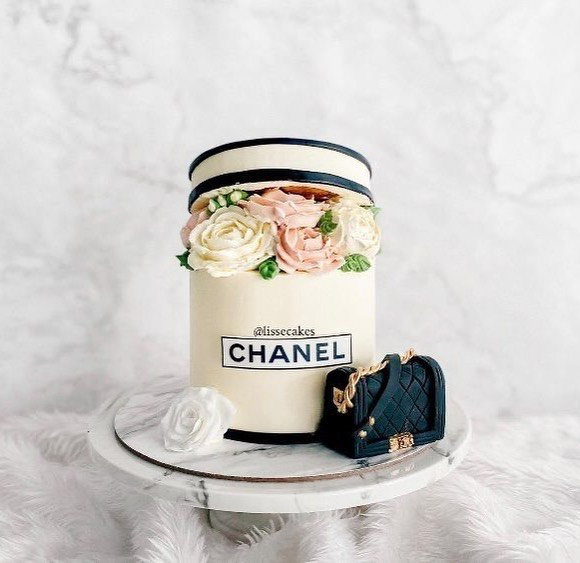Luxury bag cakes in Singapore by Lisse Cakes