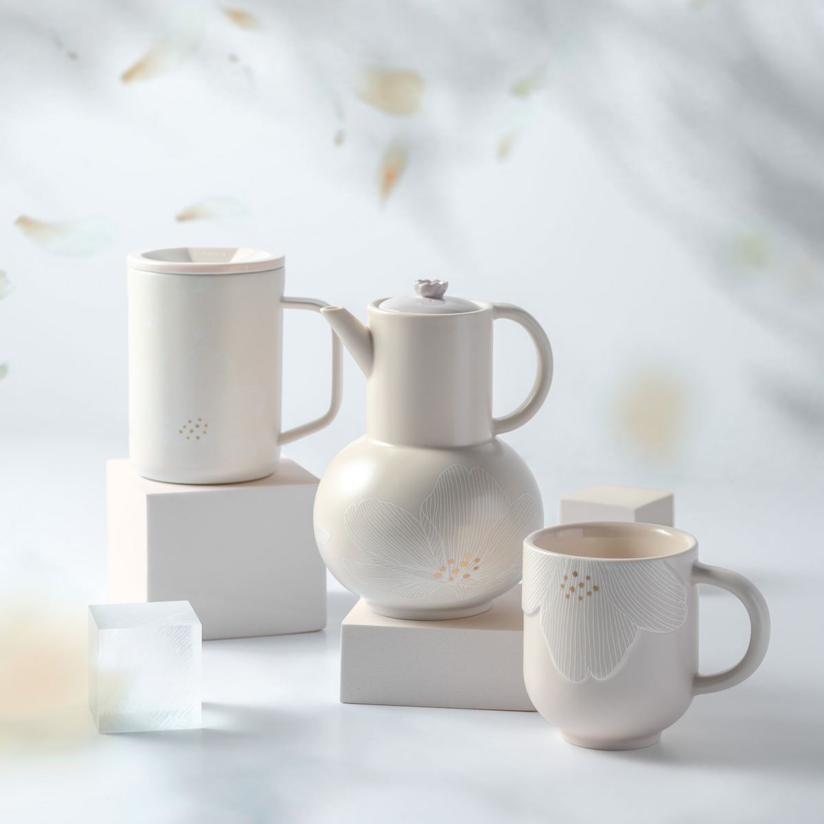 Starbucks Singapore Cherry Blossom tea pot 2022