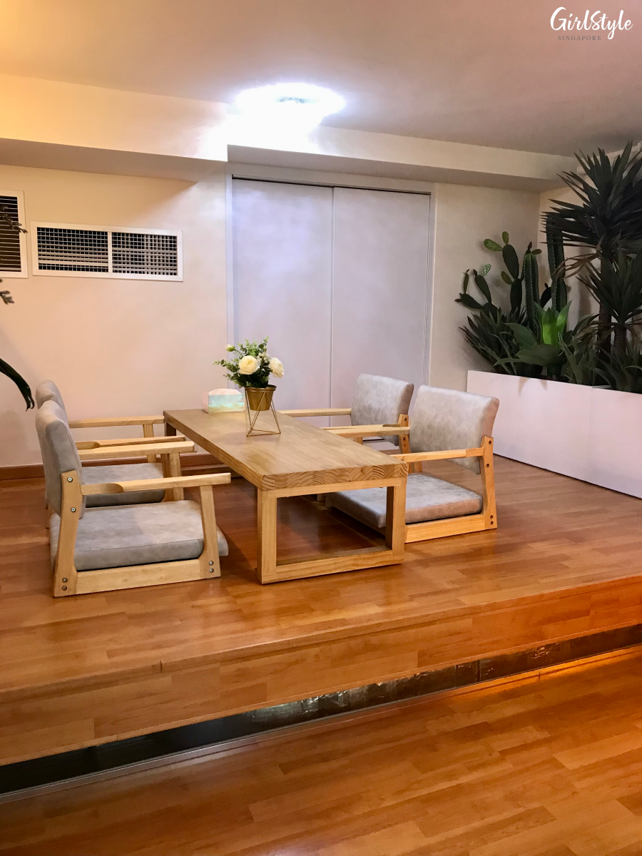 Hanok-style seating area at Oscar Head Spa