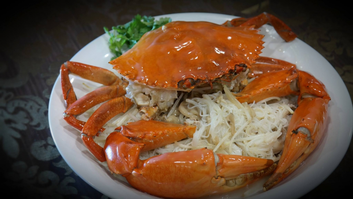 Pin Si Restaurant crab