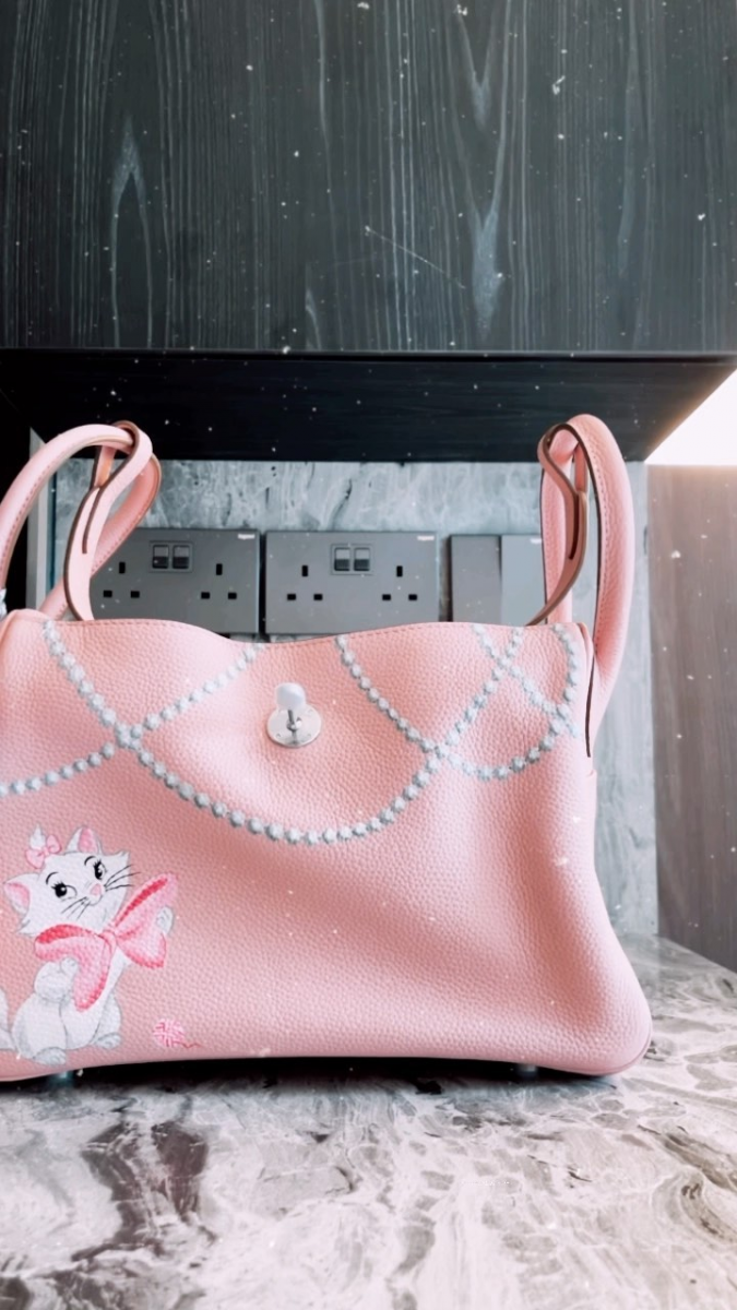 Collective by Aoki - customised hand-painted leather handbags in Singapore