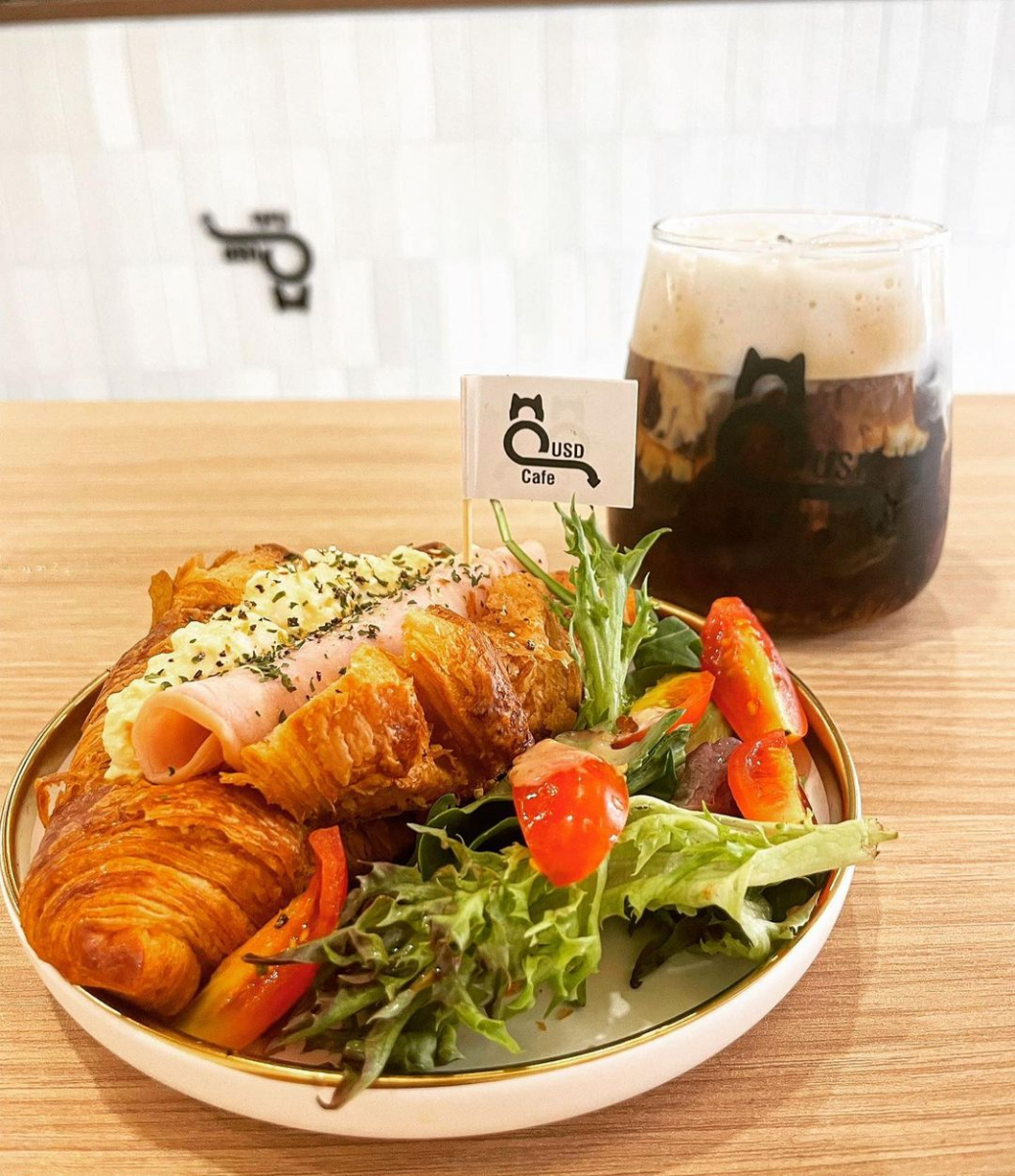 USD Cafe - Upside Down Cafe Singapore