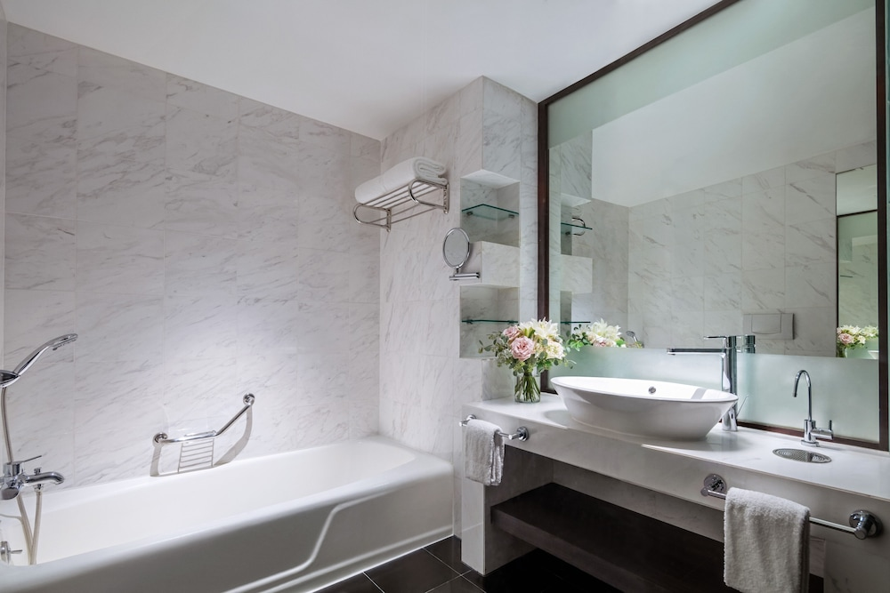 PARKROYAL COLLECTION Marina Bay 1-for-1 staycations