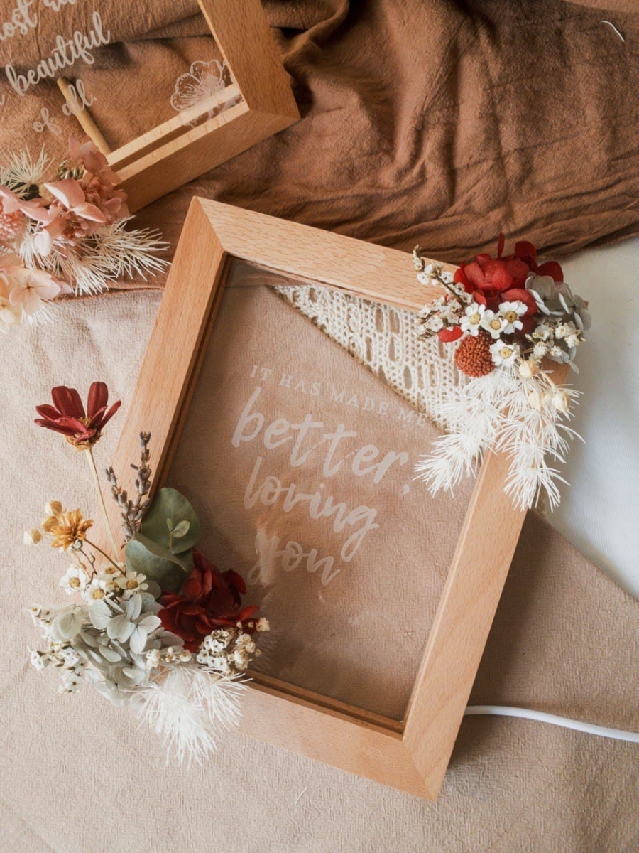 Petals Loft x The Craft Shop Pristine Floral Frame with custom message and LED lights