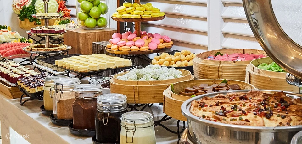 1-for-1 buffet at The Landmark Restaurant