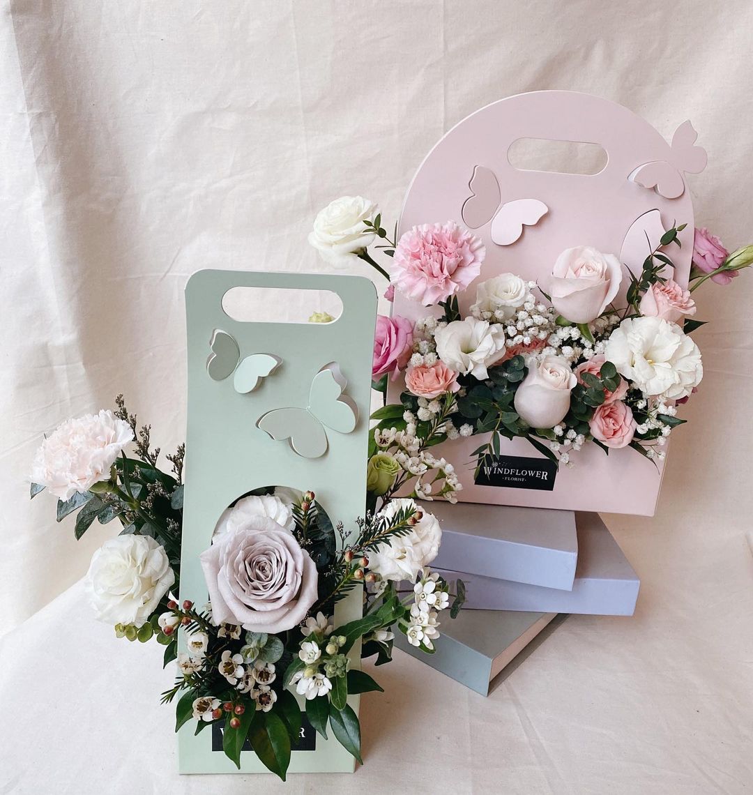 Windflower Florist Floral Box - Marshmallow