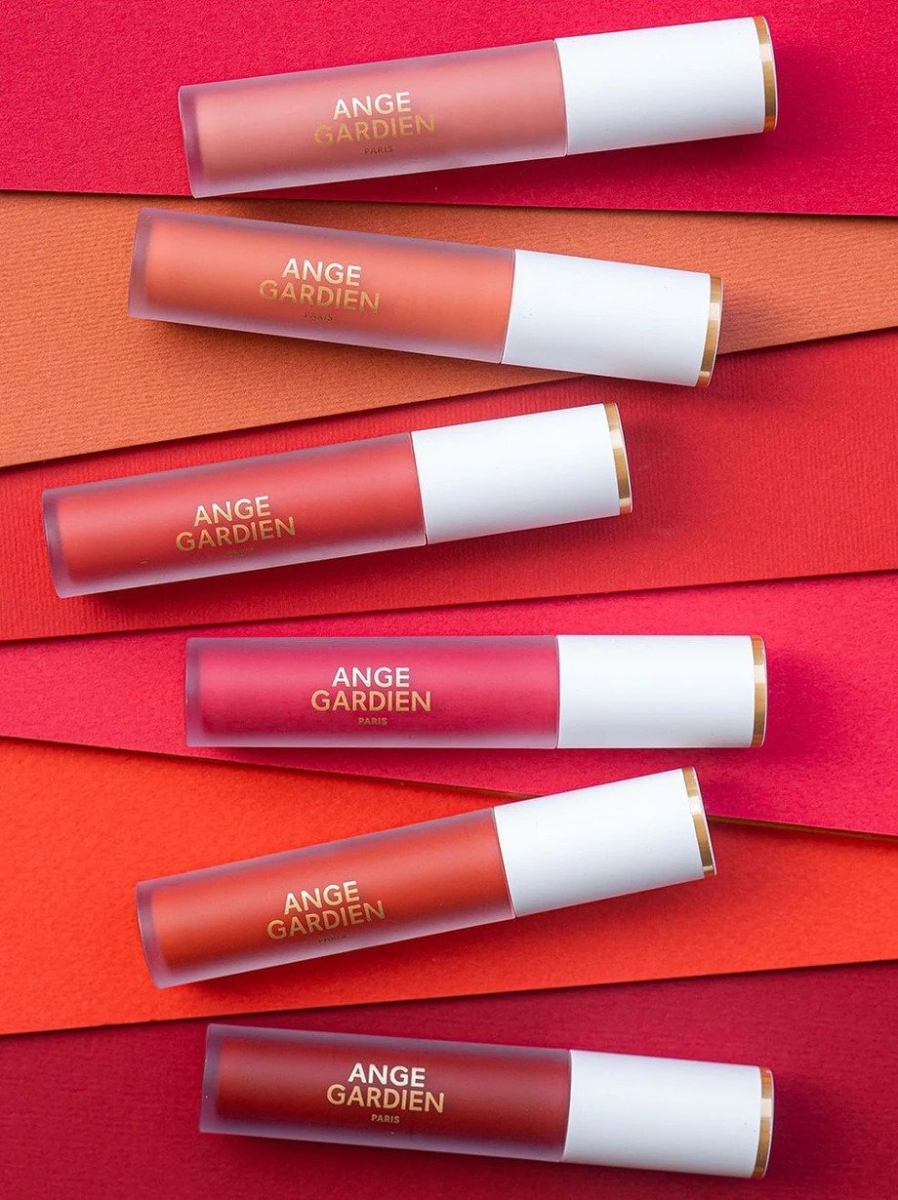 Colour Nurture Lip Lacquer.