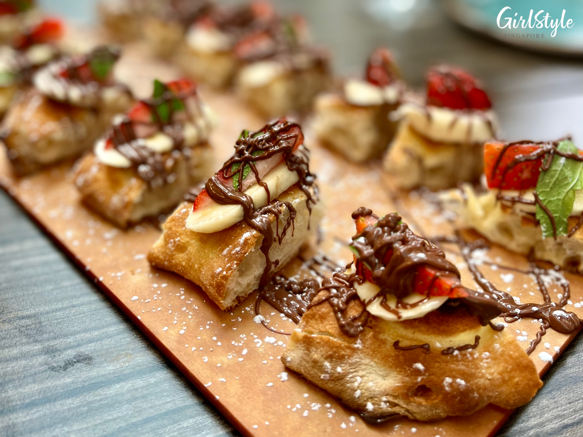 Nutella pizza at L’Arte Pizza and Focaccia SIngapore - Dessert Pizza Category winner at the Pizza World Championship 2005