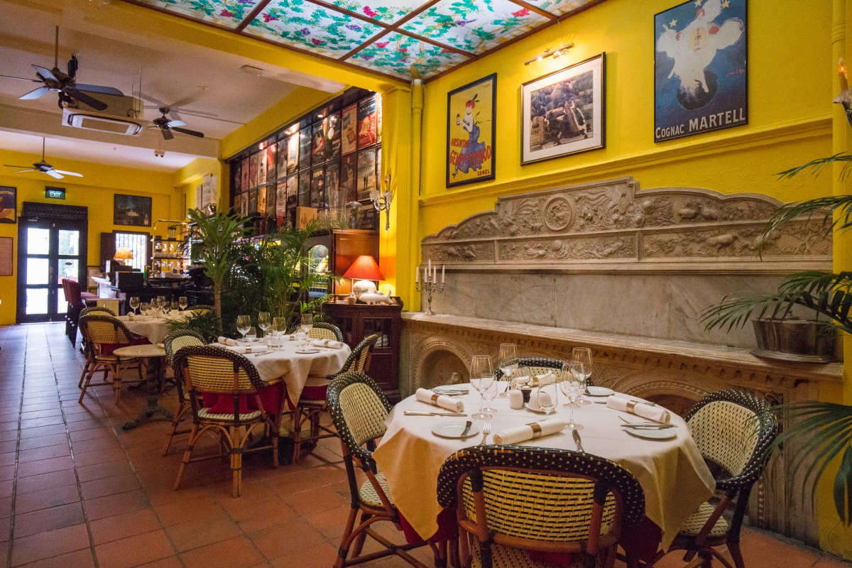 L'Angélus Restaurant Interior