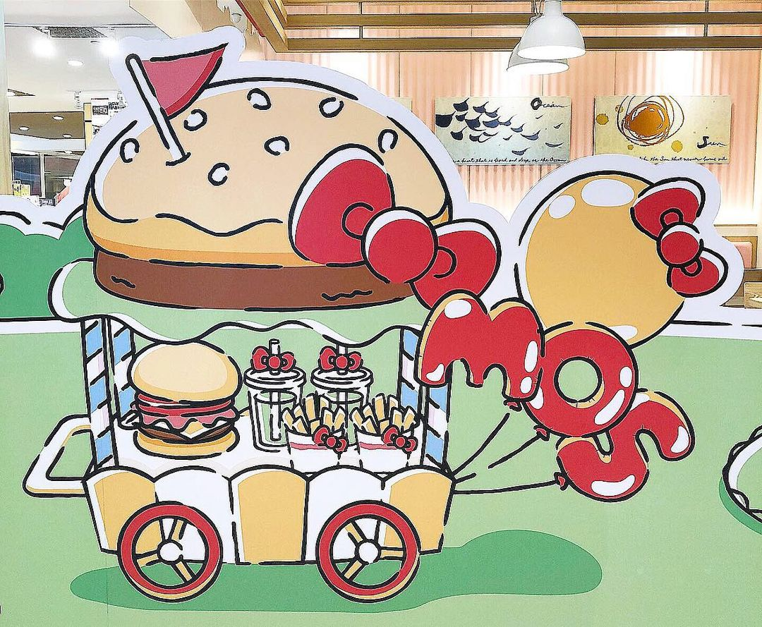 Mos Burger Singapore Hello Kitty decor