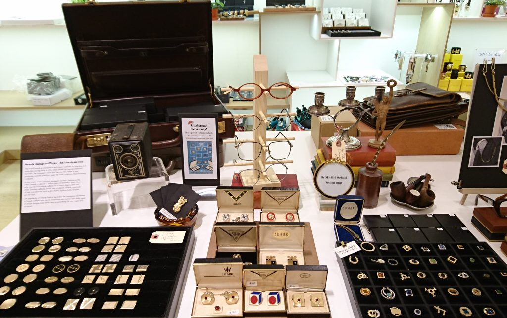 Vintage cufflinks and other mens accessories - Be My Old School