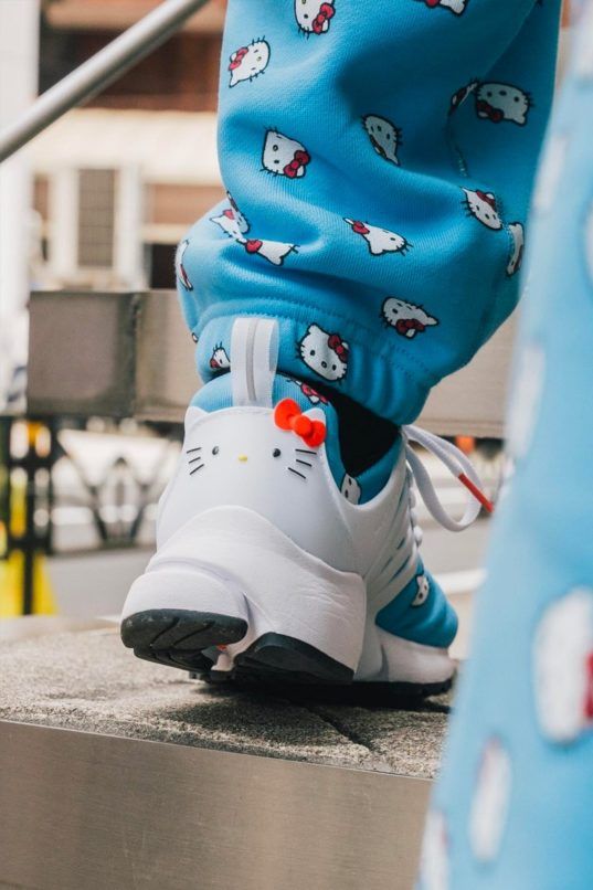 Hello Kitty x Nike