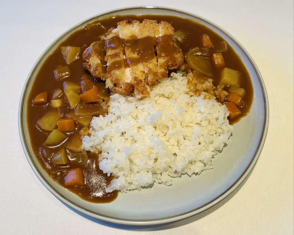 Katsu curry don made with Hyogo Tajima Koshihikari rice.